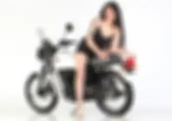 Pengalaman Seru Stella White, Gara-gara Motor Pernah Cium Tembok