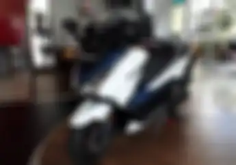Aneh! Ada Plastik Tambahan di Pentil Ban Belakang Motor Honda Forza, Apa Sih Fungsinya?