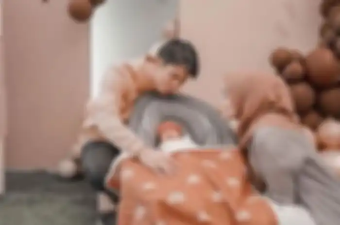 Keluarga Zaskia Sungkar dan Irwansyah.