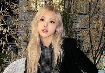 Galau Bareng, Ros&eacute; BLACKPINK Perdana Nyanyikan Lagu Number One Girl di Konser DEADLINE Jakarta