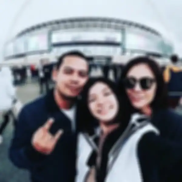 Shaloom Razade dan Adilla Dimitri