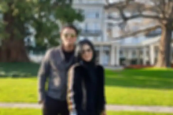 Syahrini dan Reino Barack