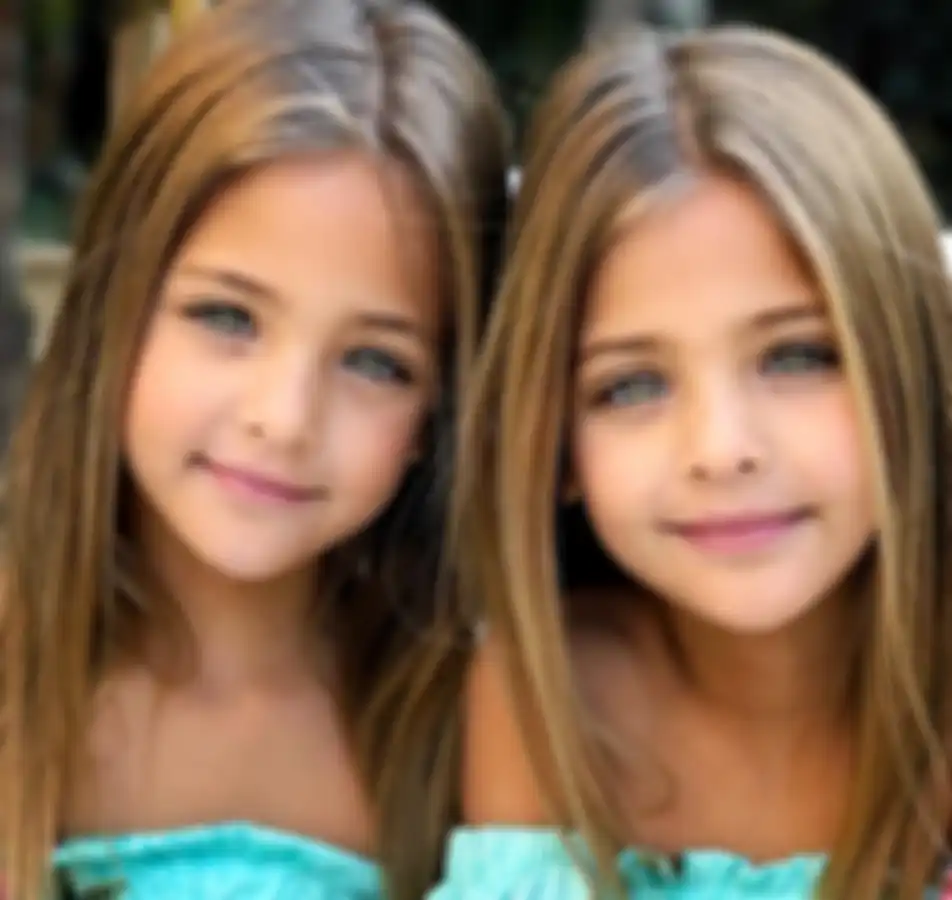 Ava Marie dan Leah Rose