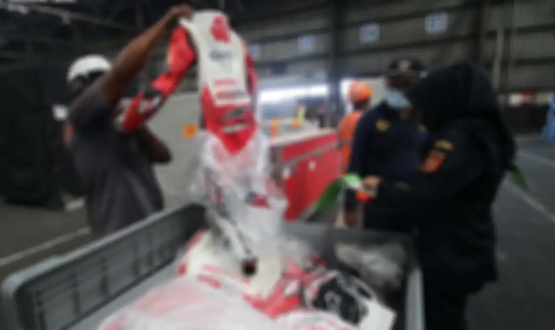 Wearpack Idemitsu Asia Talent Cup juga tiba di Indonesia