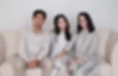 Jasmine Abeng Tampil Kompak Bareng Mama Ririn Ekawati dan Ibnu Jamil Saat Lebaran. Seru!