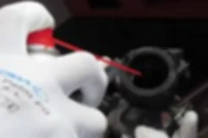 Membersihkan Injektor Motor
