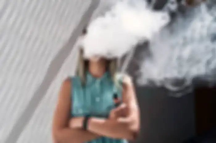 Rutin Menghisap Vape Bikin Paru-Paru Remaja 19 Tahun Ini Rusak Parah 