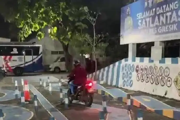 16 Kali Gagal Bikin SIM, Andrian Remaja Gresik Sudah Dipantau Kapolres Latihan Sampai Malam