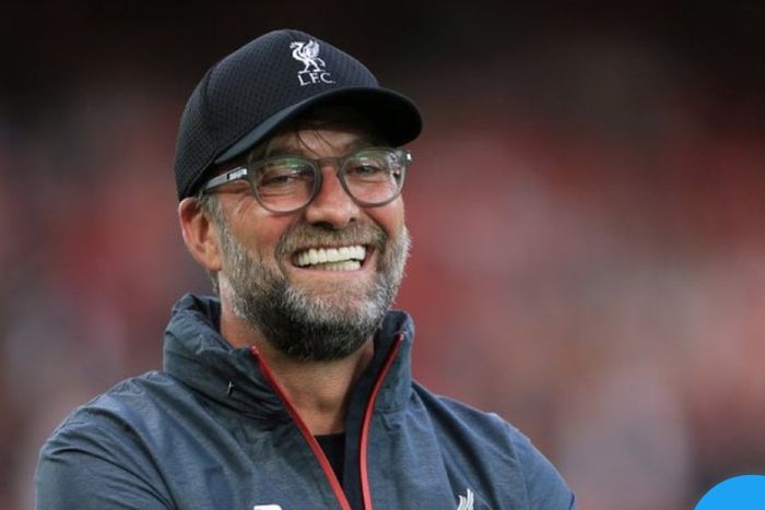 Juergen Klopp, pelatih Liverpool yang murah senyum. 