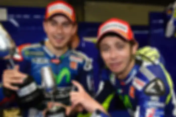 Valentino Rossi dan Jorge Lorenzo saat di tim Yamaha MotoGP