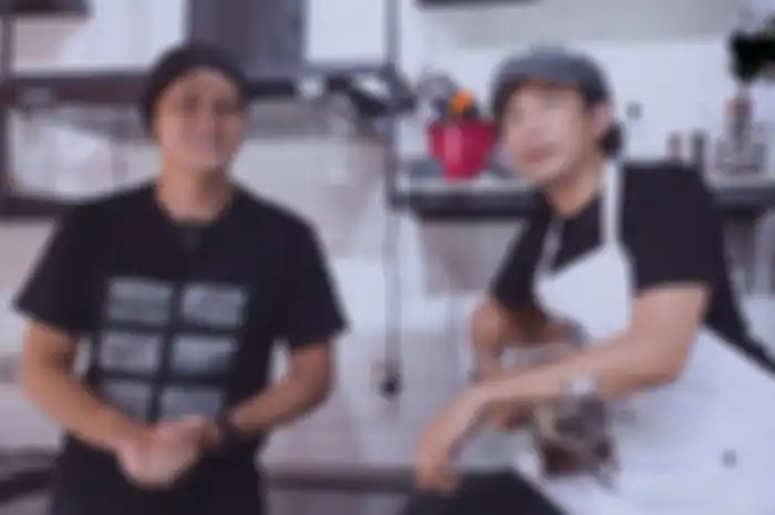 Piyu Padi Reborn ceritakan masa lalunya saat frontman Dewa 19 Ahmad Dhani pinjam gitarnya.