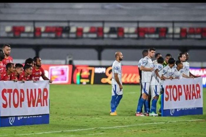 Gelandang Persib Bandung, Mohammed Rashid dalam laga melawan Persija Jakarta, pada Selasa (1/3/2022)