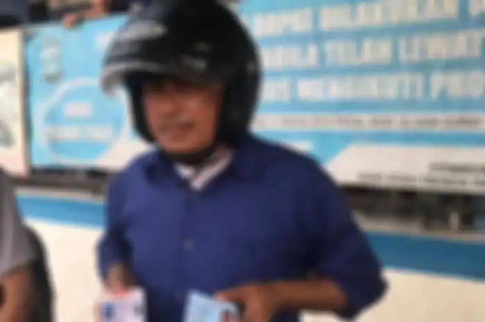 73 Helm gratis dibagikan kepada pemohon SIM yang berhasil lulus ujian tertulis hingga praktik