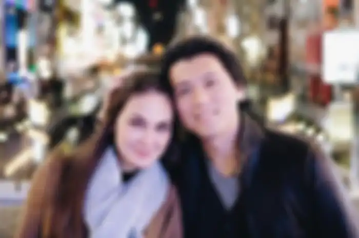 Kemesraan Luna Maya dan Reino Barack