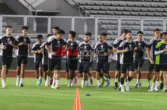 Skuat timnas Indonesia (skuad timnas Indonesia) sedang mengikuti latihan di Stadion Madya, Senayan, Jakarta, Minggu (8/9/2024) malam.