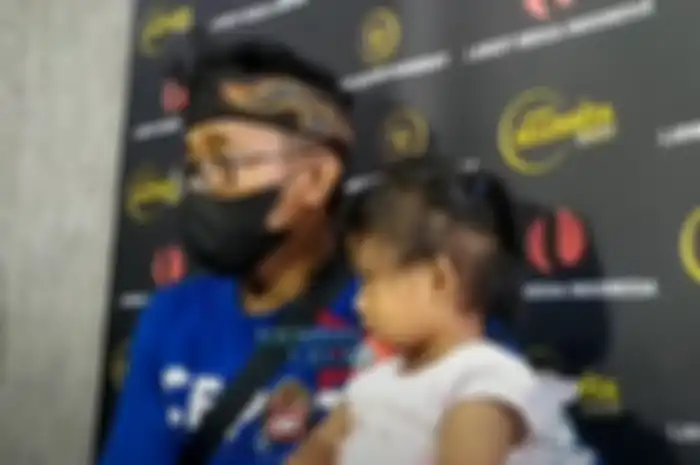 Teddy Pardiyana bersama anaknya, Bintang 