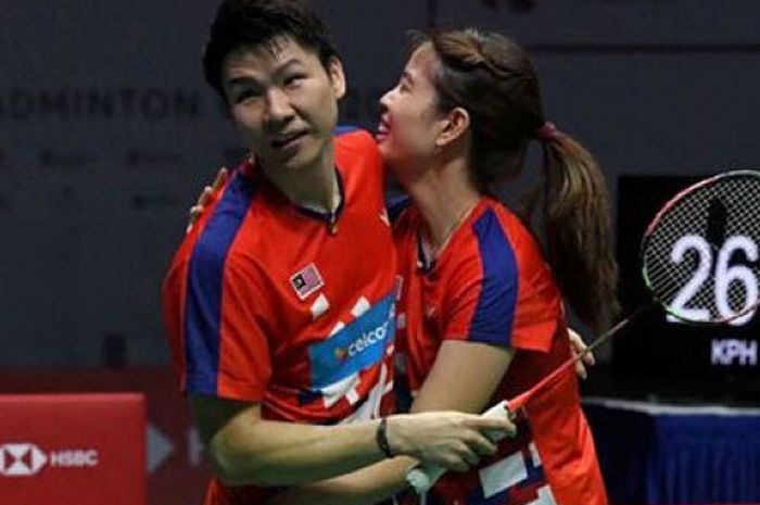 Ekspresi ganda campuran Malaysia, Goh Soon Huat/Shevon Jemie Lai, usai merebut gelar juara Singapore