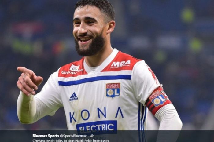 Pemain Olympique Lyon, Nabil Fekir, dikabarkan lebih dekat ke Real Madrid daripada Liverpool