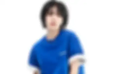 5 Gaya Outfit Boyish a la Wendy Red Velvet Tetap Manis Berambut Pendek