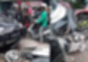  Ngeri, Dua Motor Hancur Ditabrak Pajero Sport, Satu Pemotor Perempuan Tewas, Darah Berceceran