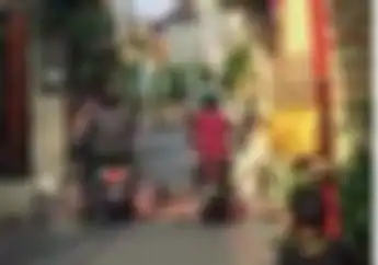 Viral! Dikira Polisi Tidur, Pas Dilindas Ternyata Orang Beneran! Lihat Videonya