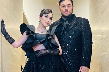 Potret mesra Ayu Ting Ting dan Ivan Gunawan dalam malam final Rising Star Dangdut.