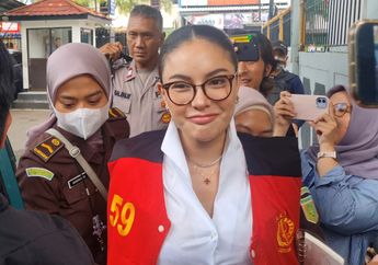 Nikita Mirzani Merasa Dijebak Reza Gladys, Sebut Dakwaan JPU Halusinasi