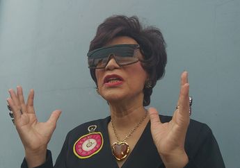 Berlinang Air Mata, Dorce Gamalama Bantah Rumah yang Dijual Itu Warisan dari Orang Tuanya