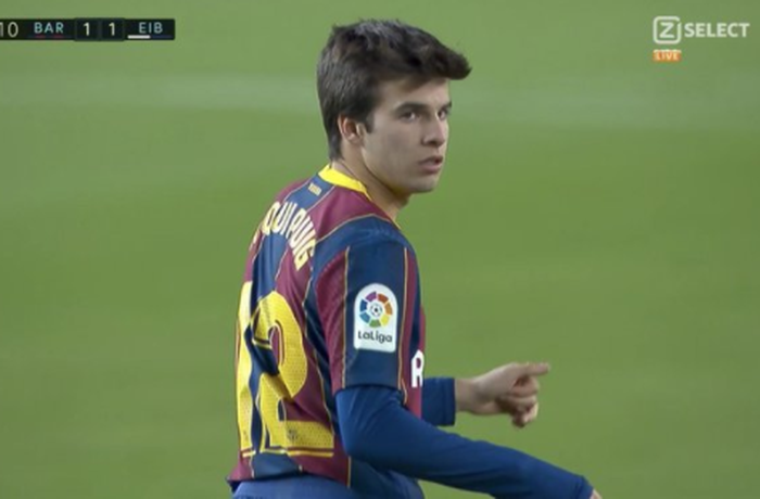 Eks gelandang Barcelona, Riqui Puig.