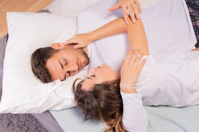 Hal yang Terjadi pada Otak Saat Bercinta, Mau Tahu?