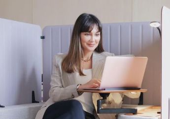 Luna Maya Menyesal Baru Merawat Kulit di Usia 29 Tahun, Ini Rangkaian Skincare yang Dipakainya Sekarang