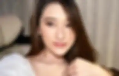Amanda Caesa Kuliah Vokasi, Umur 18 Tahun Sudah Jadi Lulusan D3!