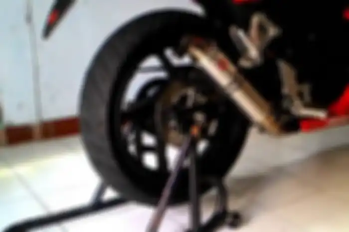 Knalpot CLD Type C3 besutan CLD Racing, diklaim bisa nambah tenaga Honda CBR150 hingga 5 dk.