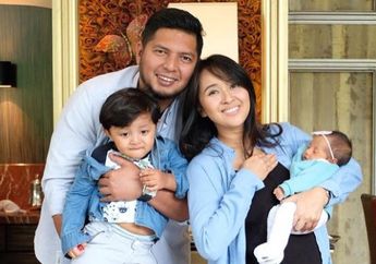 6 Tahun Jalin Biduk Rumah Tangga yang Kian Harmonis, Chua Kotak Beri Kejutan Spesial Sampai Siapkan Buket Bunga di Momen Ulang Tahun sang Suami, Netizen Langsung Banjiri Ucapan Manis!