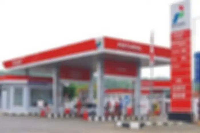 Gawat, harga BBM Pertamax 92 terancam naik sampai Rp 16 ribu akibat harga minyak dunia yang terus meroket.