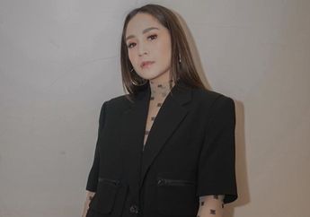 Tetap Terkesan Sederhana Meski Kenakan Baju Seharga Jutaan Rupiah, Nagita Slavina Dibombardir Komentar Netizen: Harga Rp 1 Juta Kayak Rp 10 Ribu Kali Yah!