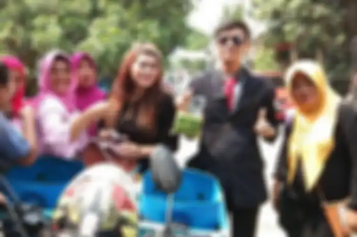 Hikam, penjual tahu keliling jadi idola ibu-ibu