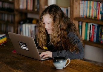 Ramalan Zodiak Hari Ini Rabu 27 Juli 2022, Banyak yang Fokus dengan Pekerjaan, Ada Pula yang Harus Berhemat