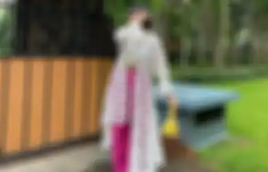 5 Outfit Putih Enggak Pasaran Cocok Jadi Baju Lebaran 2023 #PowerUpRamadan