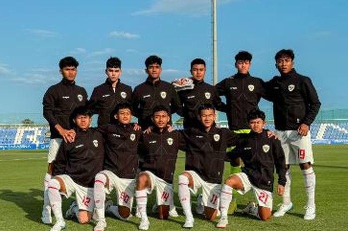 Timnas U-17 Indonesia saat bertanding lawan Swiss dalam laga perdana Pinatar U-16 Supercup 2024 di Pinatar Arena Football Center, Spanyol, Rabu (18/9/024).