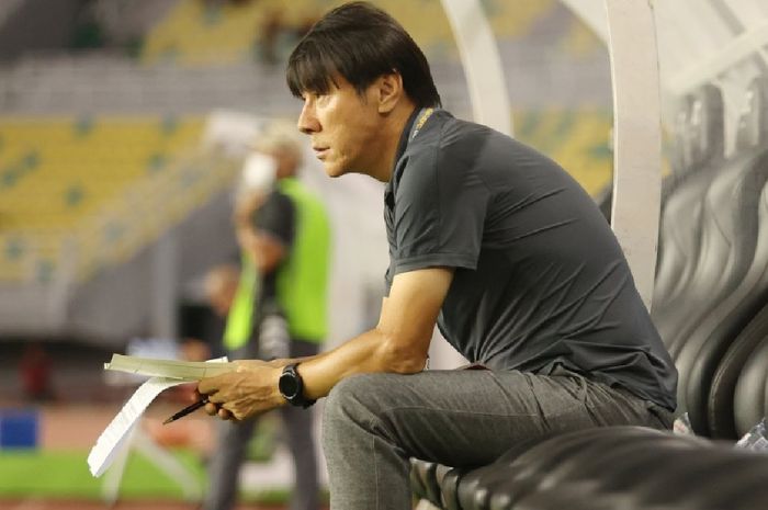 Shin Tae-yong saat mendampingi TImnas U-20 Indonesia berlaga di Kualifikasi Piala Asia U-20 2023.