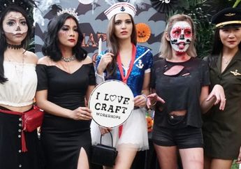 Seksinya Nia Ramadhani Bergaya ala Pelaut Cantik Pakai Rok Tutu Mini di Pesta Halloween Mewah