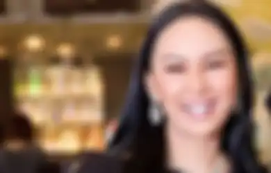 Mobil Mewah yang Ditumpangi Kalina Ocktarany Alami Kecelakaan, Para Asistennya Sampai Kejar Si Penabrak, Begini Kondisi Istri Vicky Prasetyo