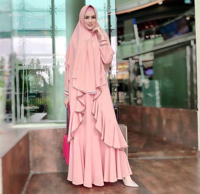  Mulan Jameela istri Ahmad Dhani