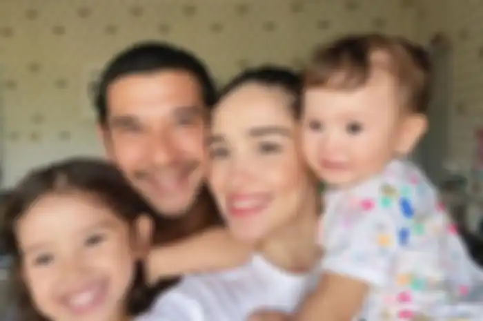 6 Hari Mondok di Rumah Sakit, Yasmin Wildblood Bagikan Kabar Tak Enak, Putri Keduanya Alami Demam Tinggi hingga Kejang: Sophia Kena Virus!