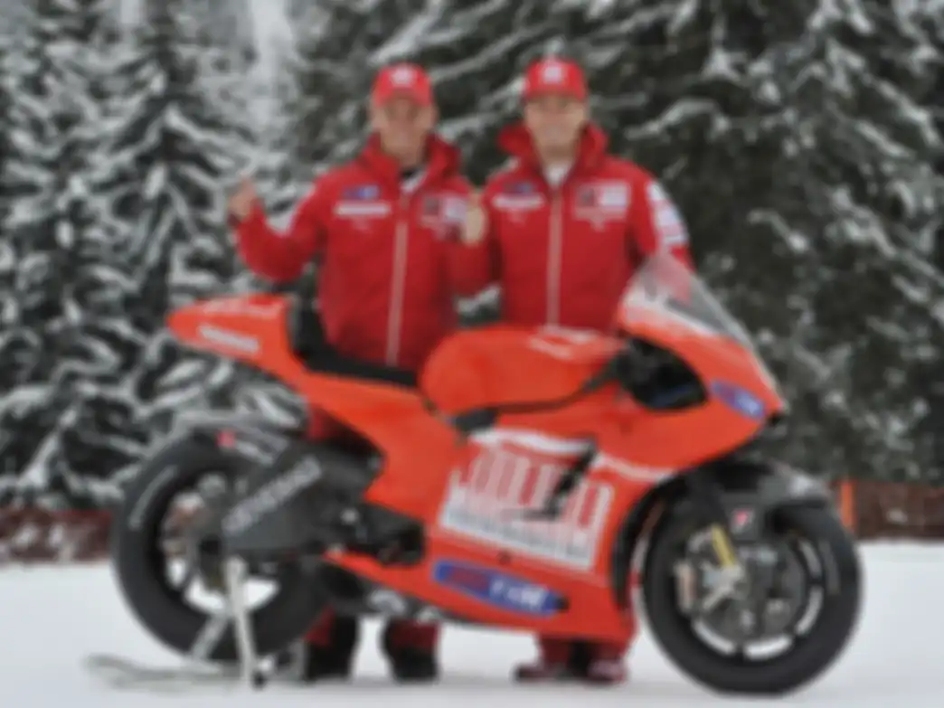 Casey Stoner pernah satu tim dengan Nicky Hayden di Ducati