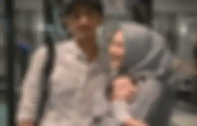 Suaminya Sibuk Stripping Ikatan Cinta, Putri Anne Miris Pandangi Kepanikan Arya Saloka Lihat Anak Semata Wayangnya Tumbuh Besar: Sian Baba Tuh