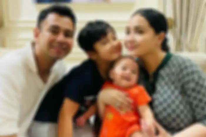 Potret Raffi Ahmad bersama Rafathar, Rayyanza, dan Nagita Slavina