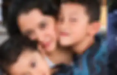 Sempat Dikira Flu Biasa, Anak Marcella Zalianty Ternyata Idap Tumor Otak, Hati-hati 5 Jajanan Favorit Anak Ini Bisa Jadi Pemicunya!