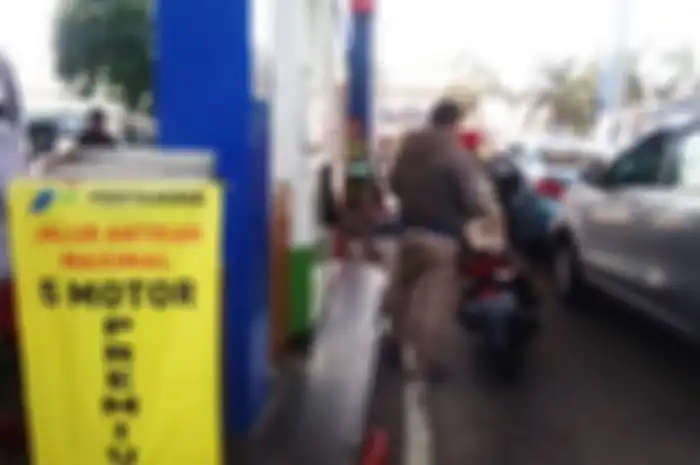 Bensin Premium masih dijual bebas, ini alasan Pertamina belum ada rencana hapus Premium.